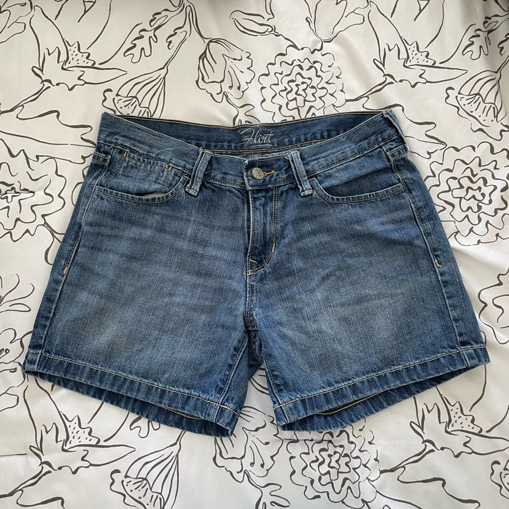 Old Navy Flirt Jean Shorts